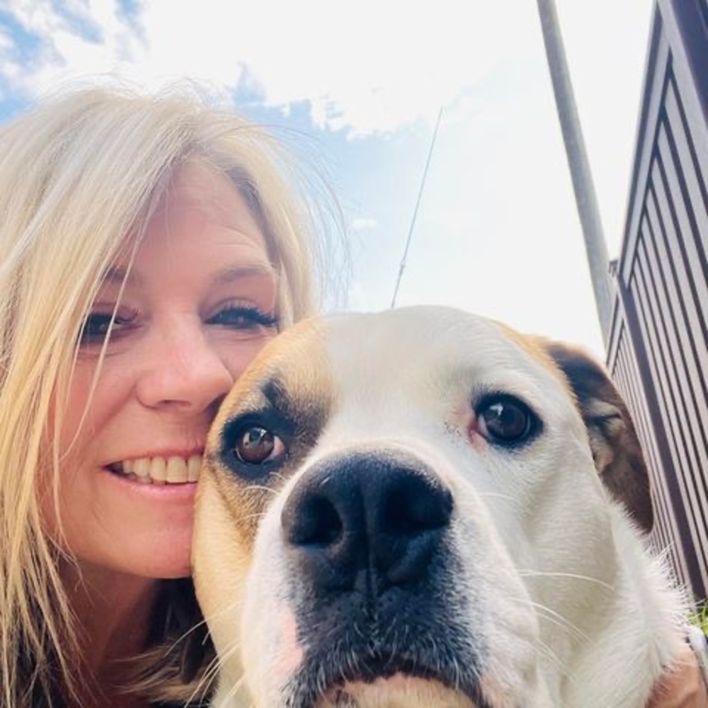 Meet your Posher, Laurie